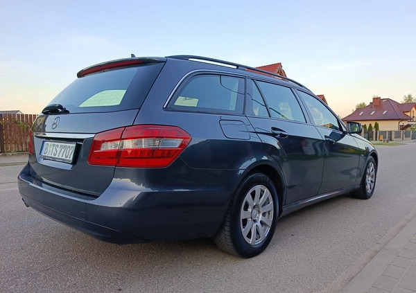 Mercedes-Benz Klasa E cena 40900 przebieg: 242000, rok produkcji 2011 z Nidzica małe 704